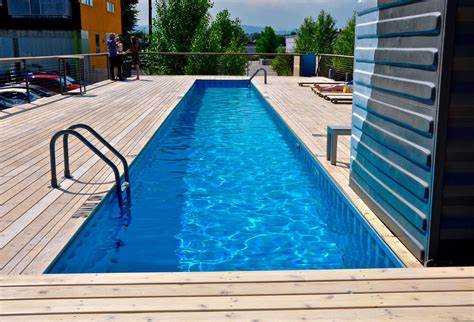 Custom Swimming Pools in Delhi